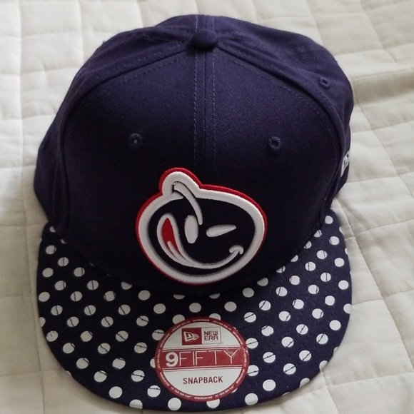 Hat - Picture 1 of 2